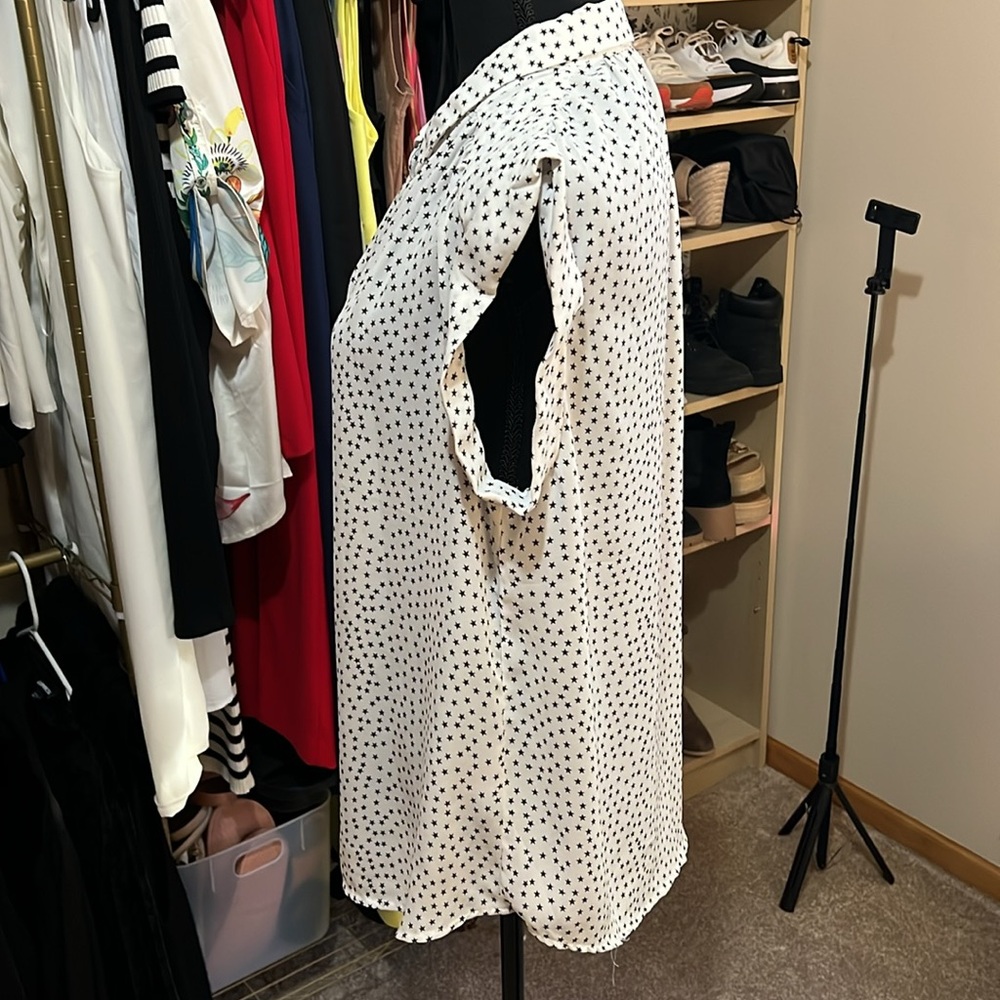 Cute blouse - Picture 3 of 7